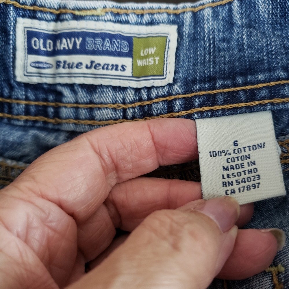 Old Navy Brand Blue Jeans Lo Waist Shorts Size 6 - Picture 4 of 7